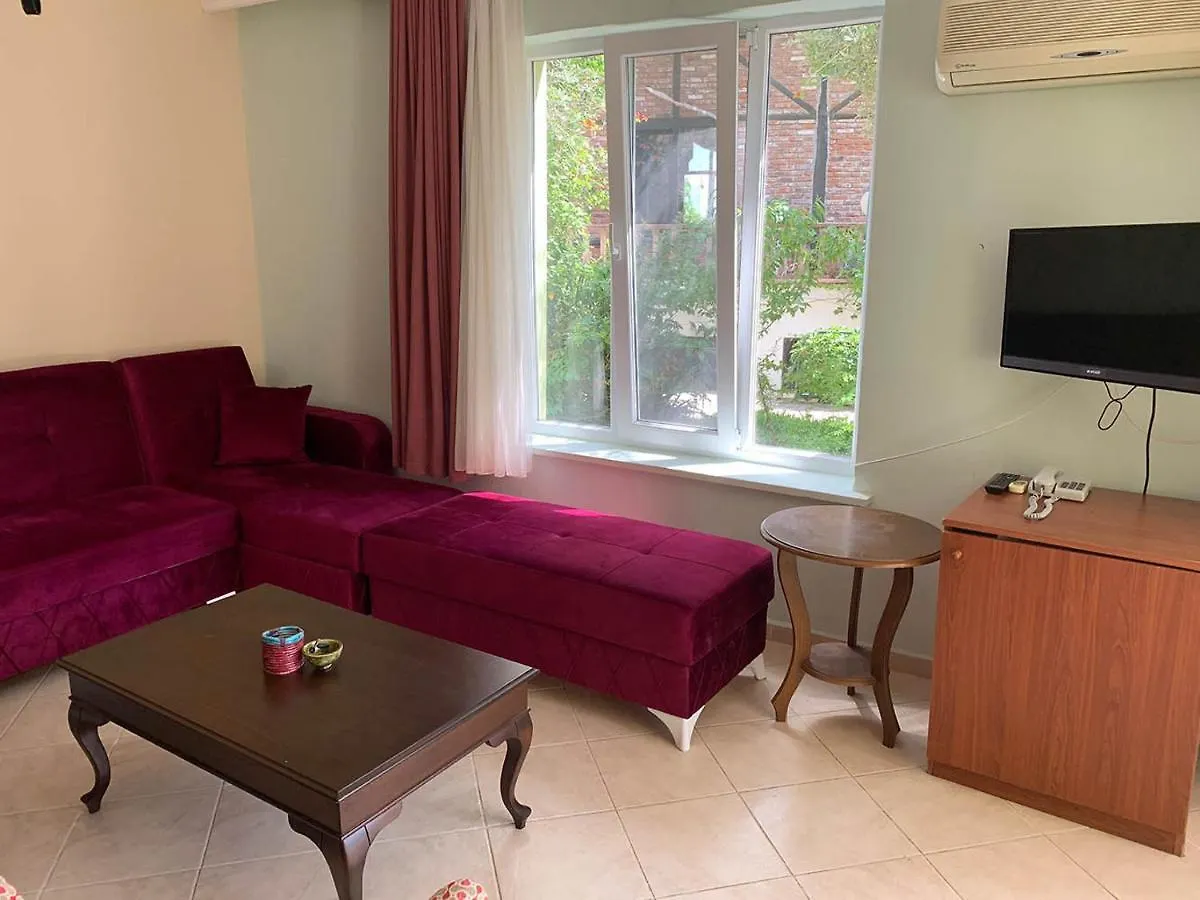 Resort Club Afrodit Tatil Koeyue Altinoluk