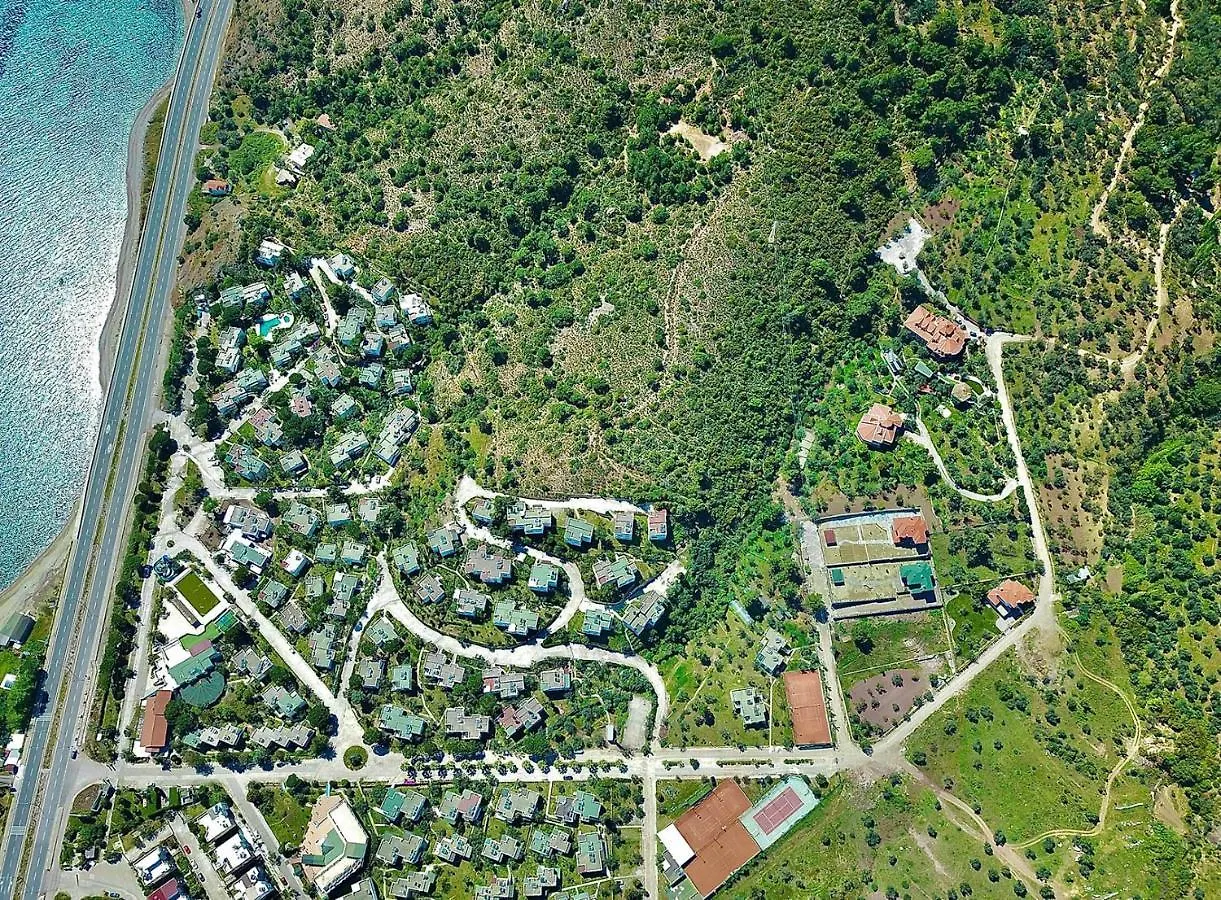 Club Afrodit Tatil Koeyue Altinoluk Resort