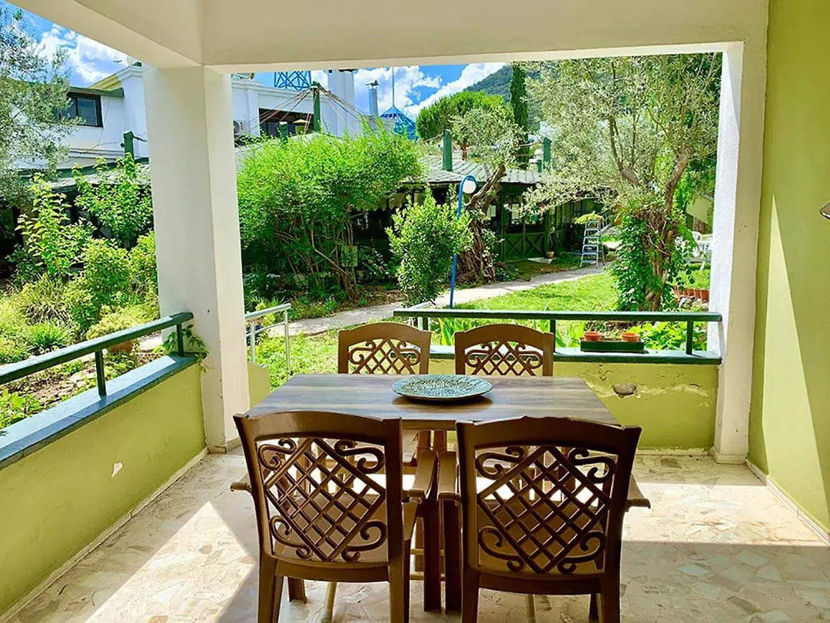Resort Club Afrodit Tatil Koeyue Altinoluk