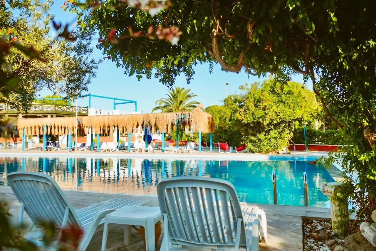 Club Afrodit Tatil Koeyue Altinoluk 3*,  Turkey
