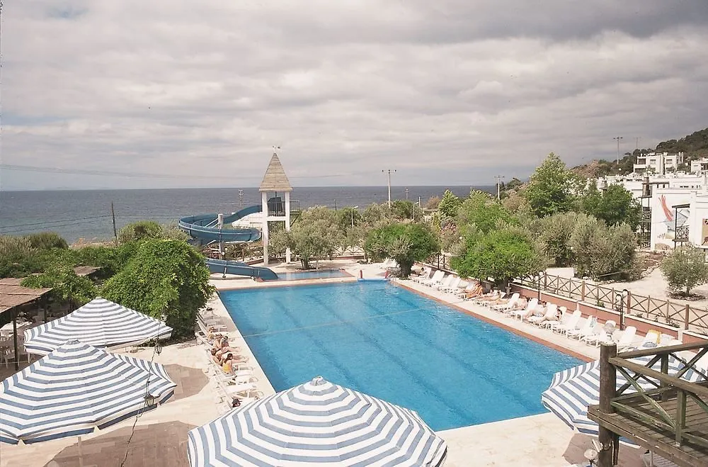 *** Resort Club Afrodit Tatil Koeyue Altinoluk Turkey