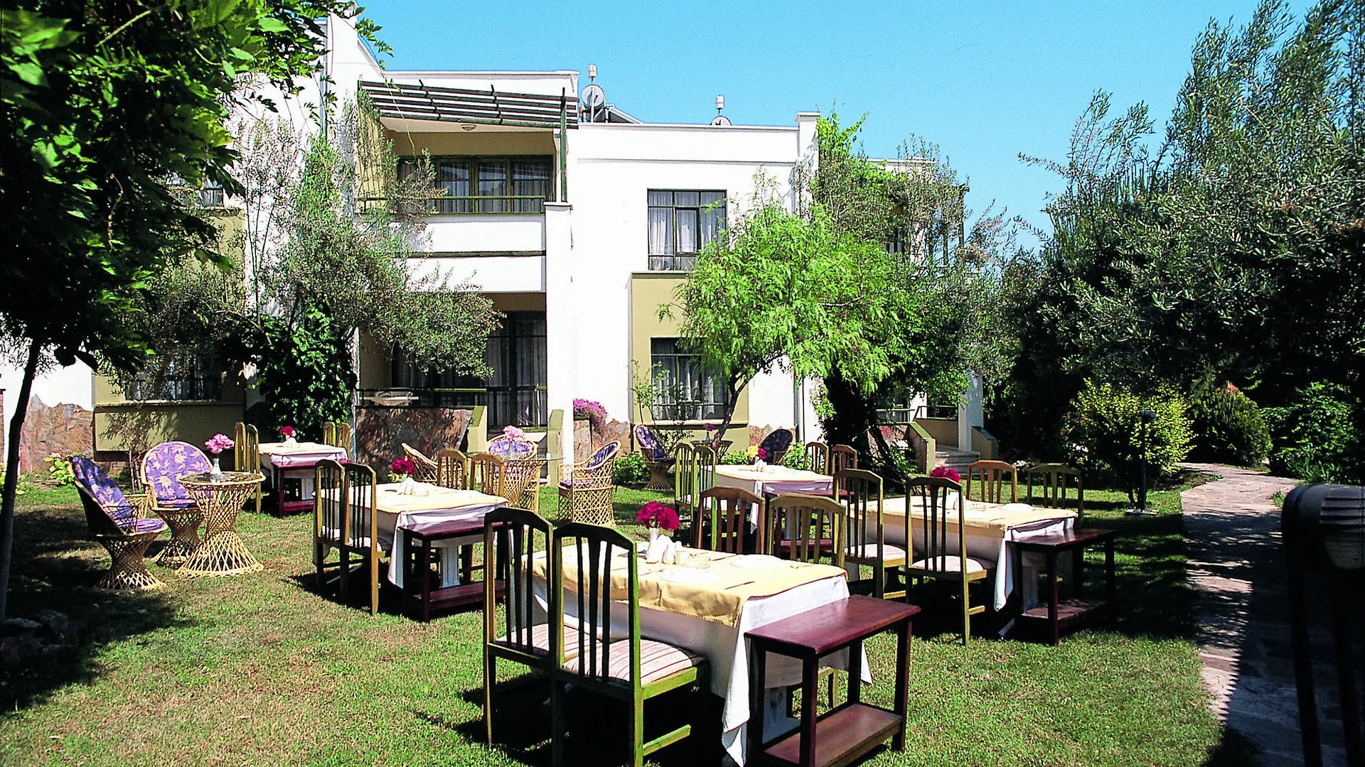 Resort Club Afrodit Tatil Koeyue Altinoluk